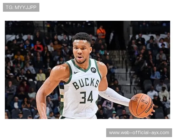 NBA雄鹿字母哥攻筐气势惊人