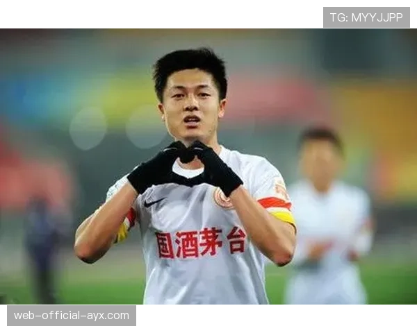 🎦 【专业解说视角】看懂昨晚主教练的手势,你就能预判接下来的进球