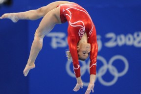 爱游戏多端接入-西甲球队防守协作机制对抢断成功率的促进作用，西甲球星保护政策